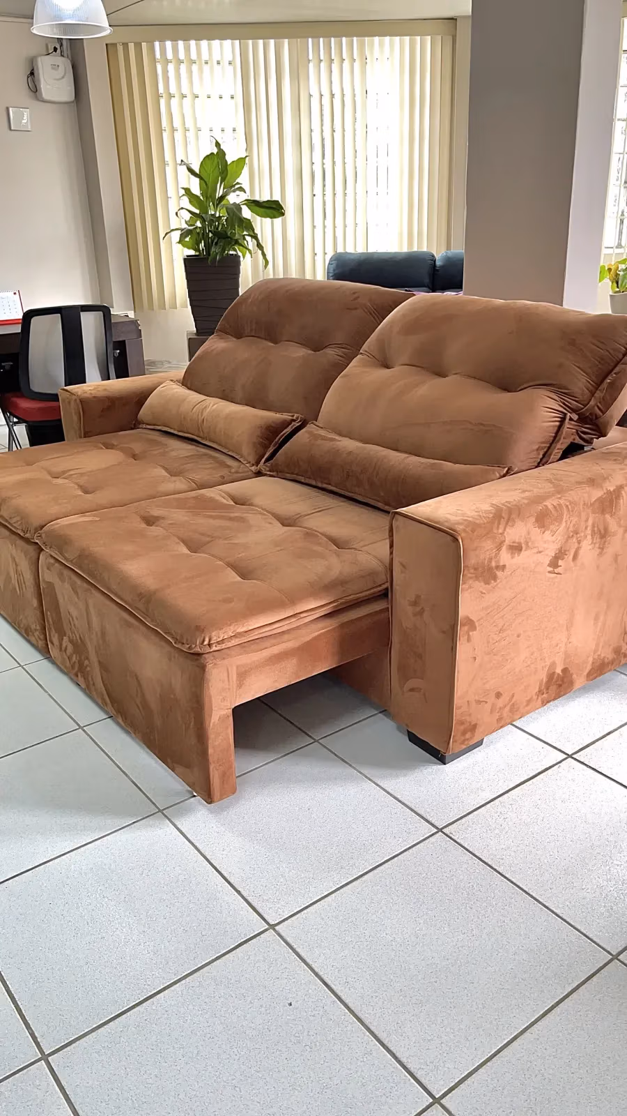 Sofá London em veludo terracota - PCR Móveis, Manaus